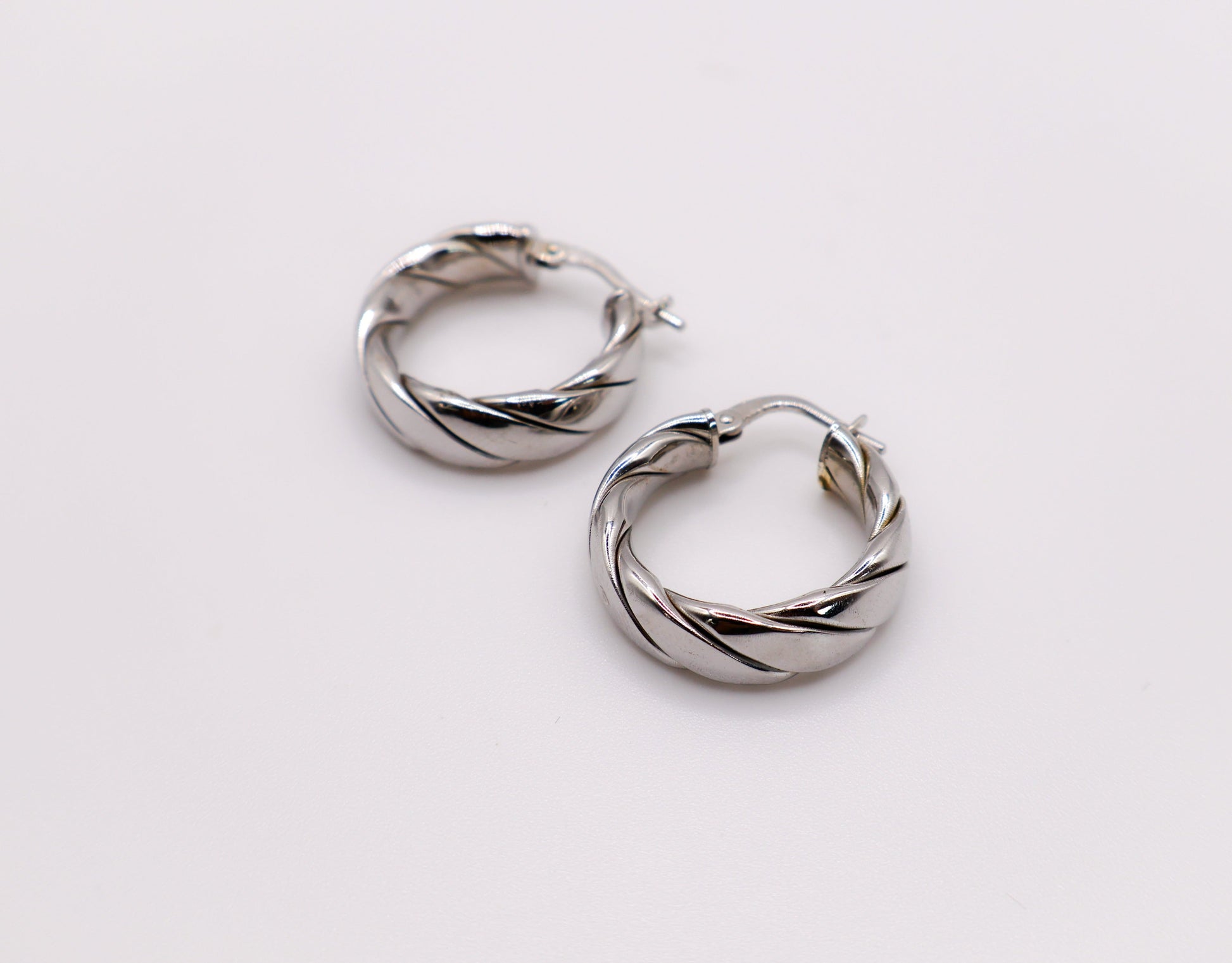 Italian Twirl Silver Hoop Earrings-1