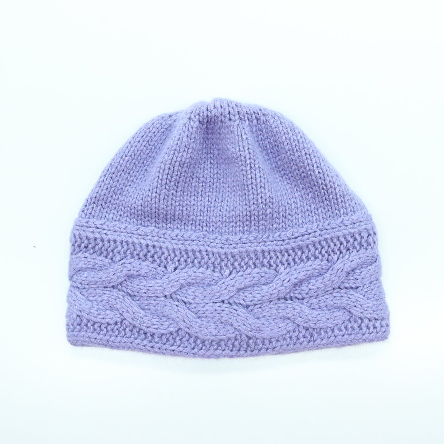 BEANIE IN CABLES DESIGN-4