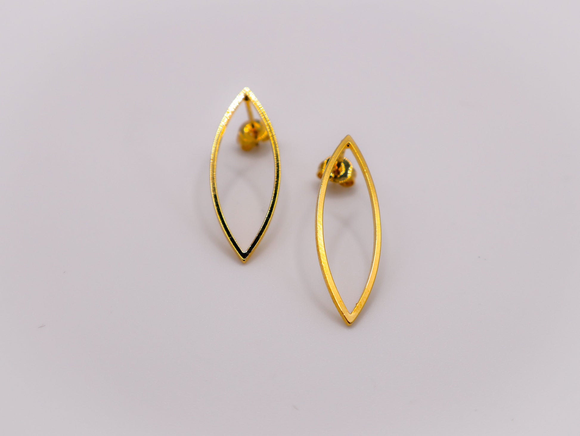 Golden Leaf Elegance Earrings-0