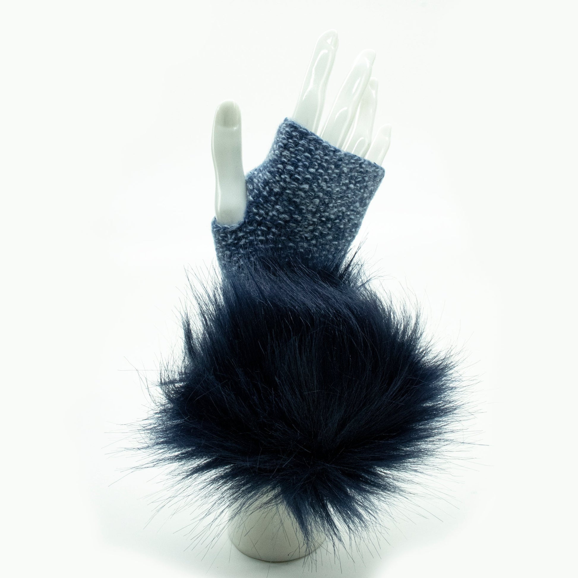 CASHMERE TWEED FINGERLESS WITH POM-1