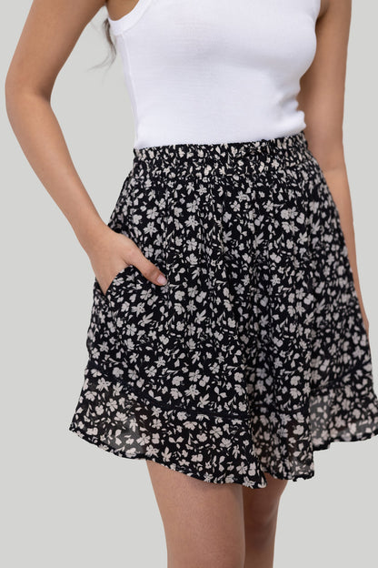 Drawstring Short Skirt in Black Floral-4