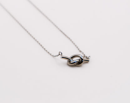 Eternal Knot Silver Necklace-1