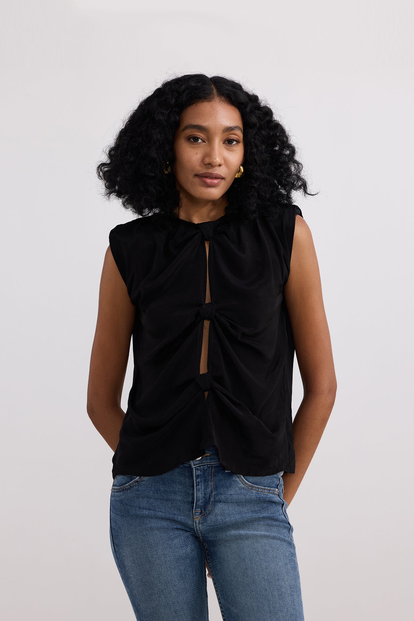 The Knot-so-Basic Top in Black-0